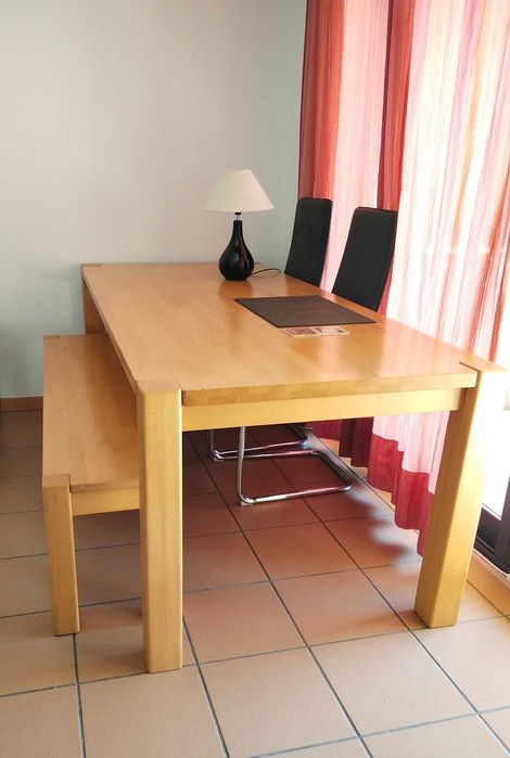 Dining Table + Bench seat   (Mesa de Jantar + Banco)