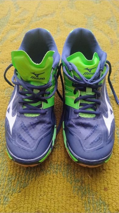 Волейбольні кросівки Mizuno Wave Lightning Z2 (Розмір 42, стан нових)