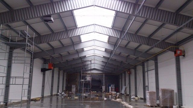 Konstrukcja stalowa 1000m2 --20x50x6m