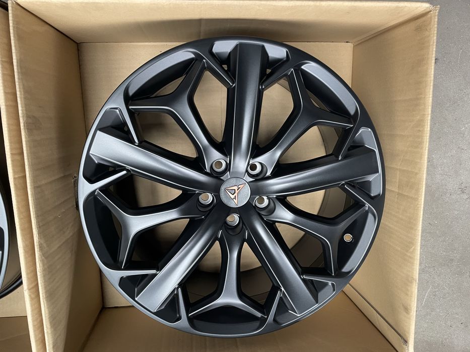 Felgi Cupra Formentor 19 cali 5x112 black lift seat alufelgi  idealne 5ff oryginał
