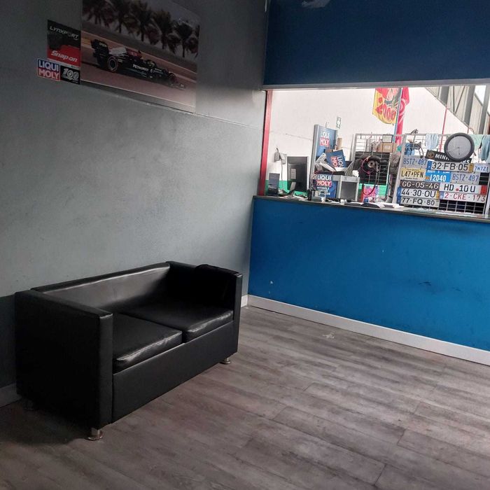 Armazém 300 m² em Valença – Terreno 685 m² – Excelente Oportunidade