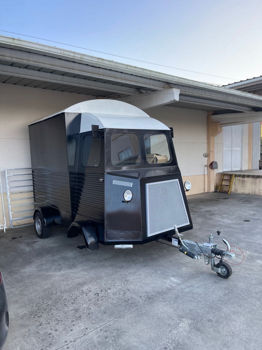 Roulote equiada para bar