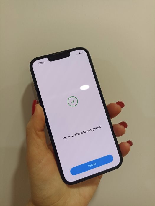 iPhone 13 на 128 Гб.