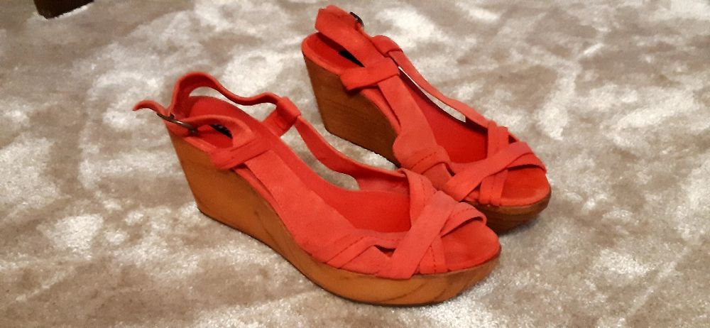 Buty Zara na koturnie, rozm. 38