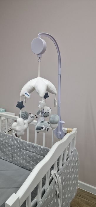 Колибелька.  дитячий карусель