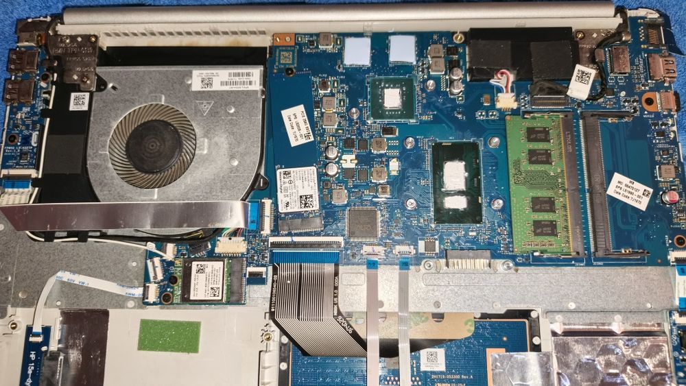 HP laptop 15-dw Intel Core i3-7020U