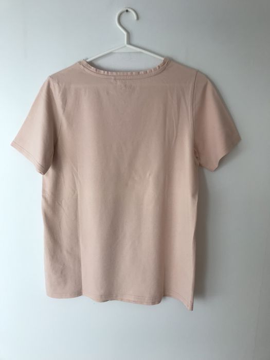 Jasny klasyczny t-shirt z okrągłym dekoltem  pudrowy róż