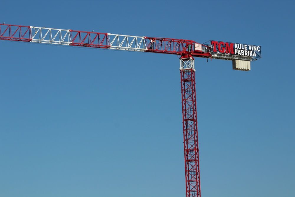 Оренда крану баштового TGM з верхнім поворотним пристроєм