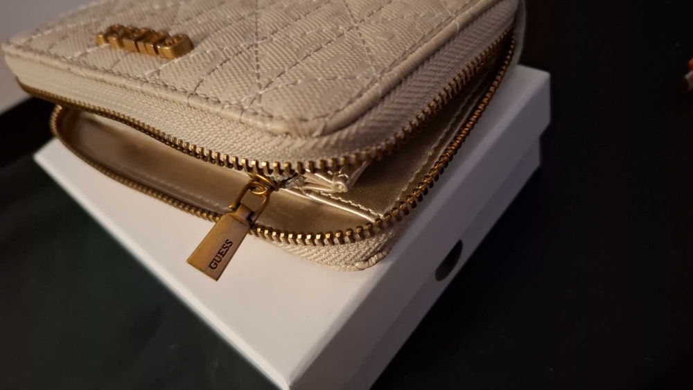 Portfel damski Guess