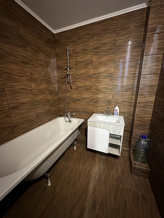 Продаж чудової квартири з новим ремонтом на Москаленка 49 без %