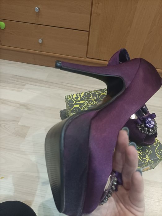 Nowe buty na platformie r.39