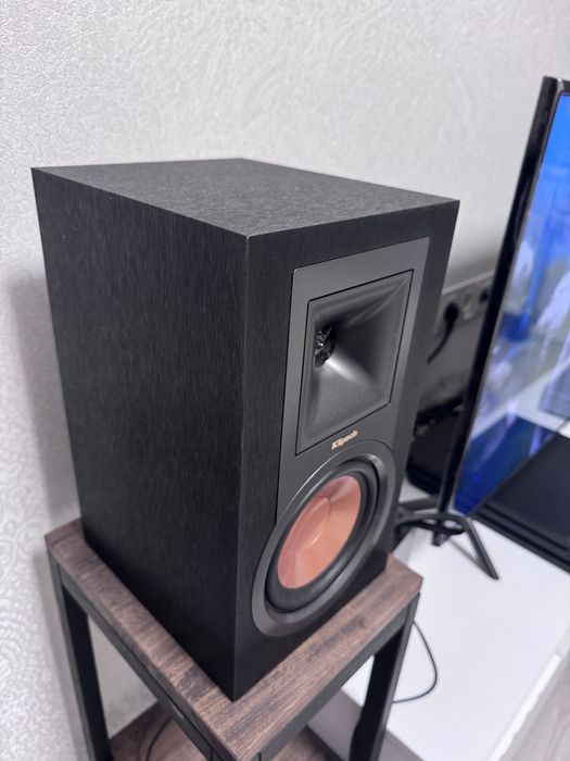 Продам активну акустику Klipsh R-15PM