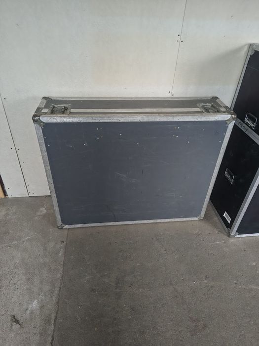 Case , Skrzynia transportowa