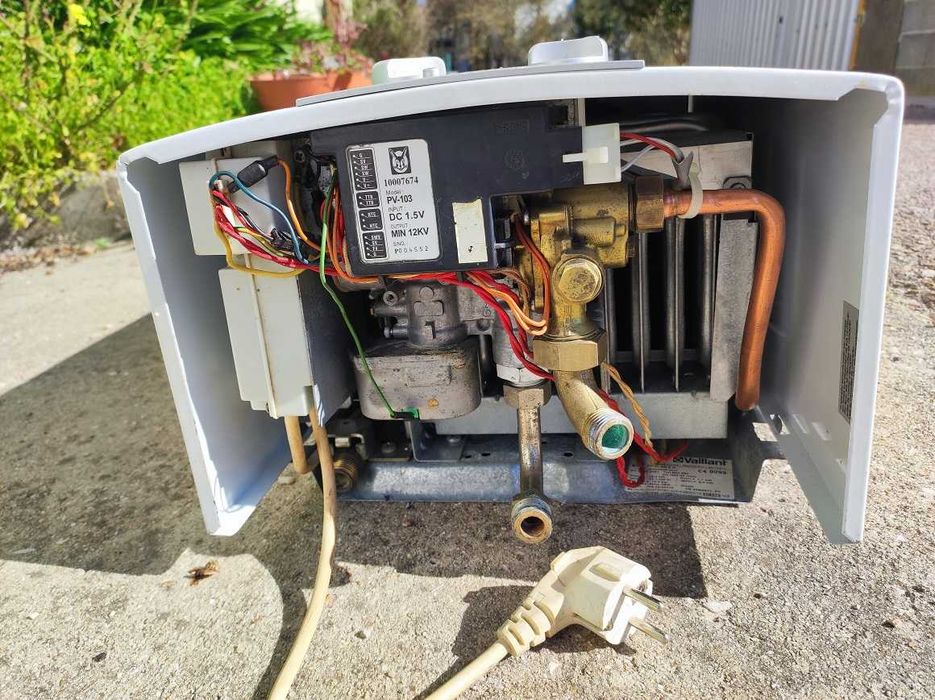 Esquentador ventilado VAILLANT ATMOMAG PLUS (11 litros)