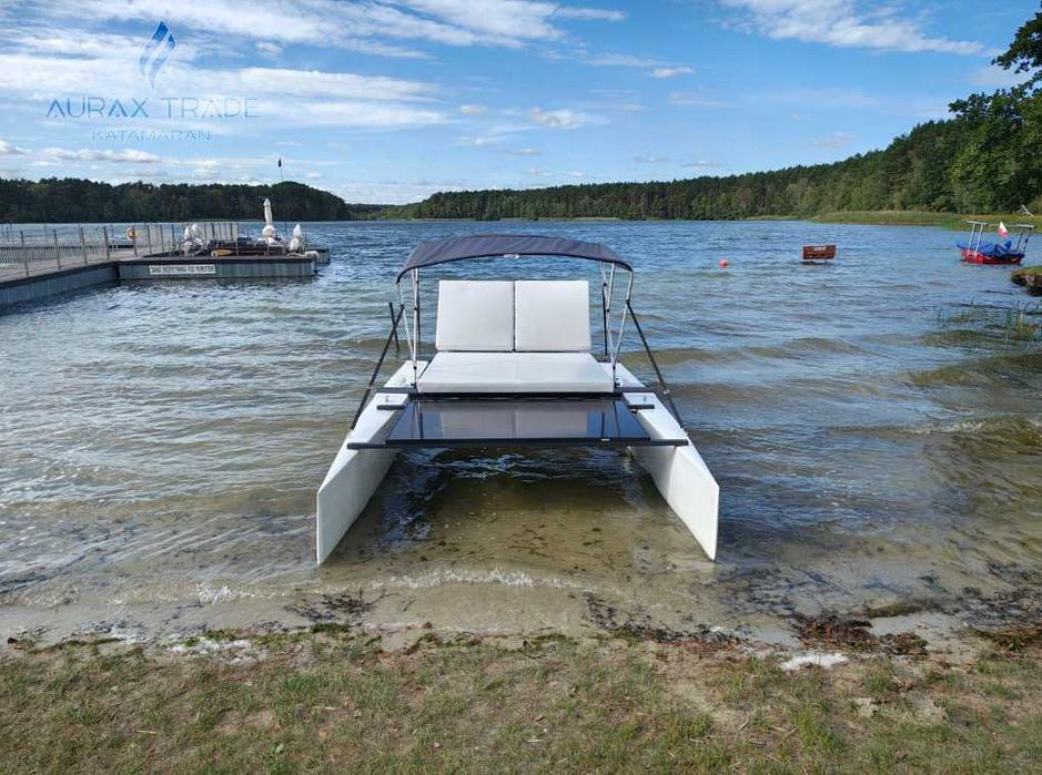 Katamaran AURII V.01 - SOLAR silnik spalinowy HONDA BF 2,3 kM