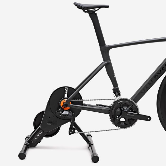 Rolo de Treino de Bicicleta D100 com "Zwift Cog and Click"