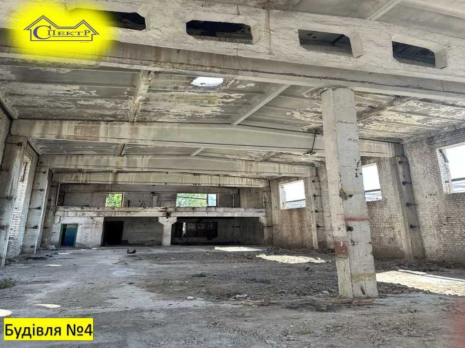 Комплекс будівель по червоній лініїї на трасі Кривий Ріг -Дніпро