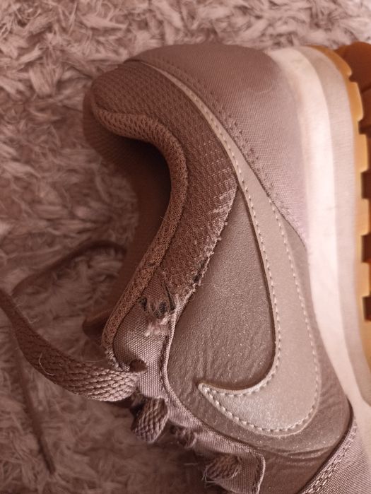 Sapatilhas Nike cor rosa/roxo