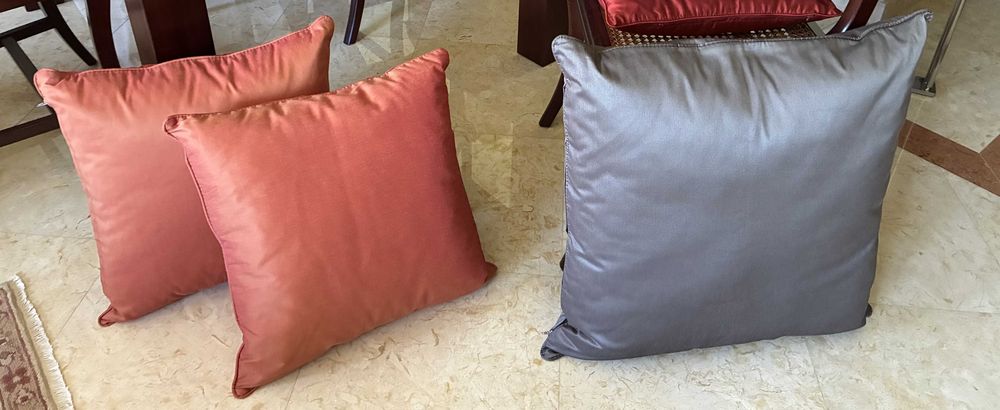 3 almofadas em ótimo estado