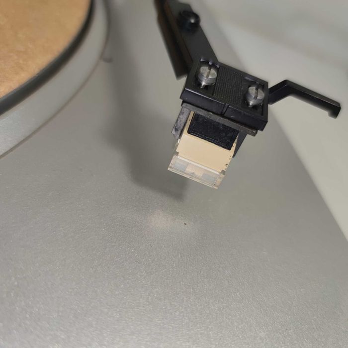 Turntable - Sharp RP-200510243590782986244