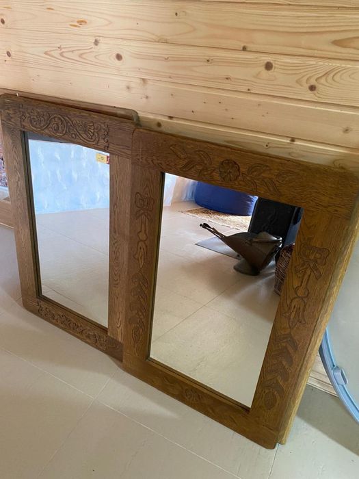 Дзеркало, дубова рамка