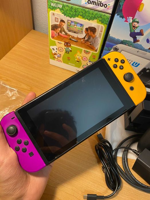 Nintendo Switch V2 - 32GB - Purple and Orange JoyCons, Dock, Cabos, Controller