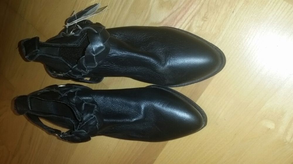 Okazja!! Nowe z metkami Buty botki damskie skórzane Reserved rozm. 38