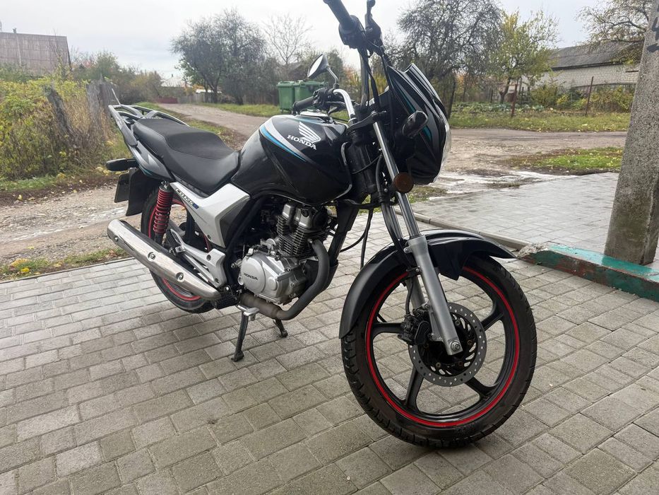 Honda cb125e 2012 року
