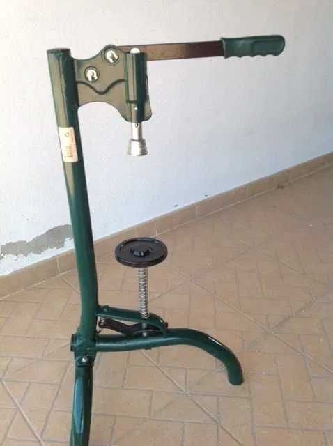 Capsulador de garrafas