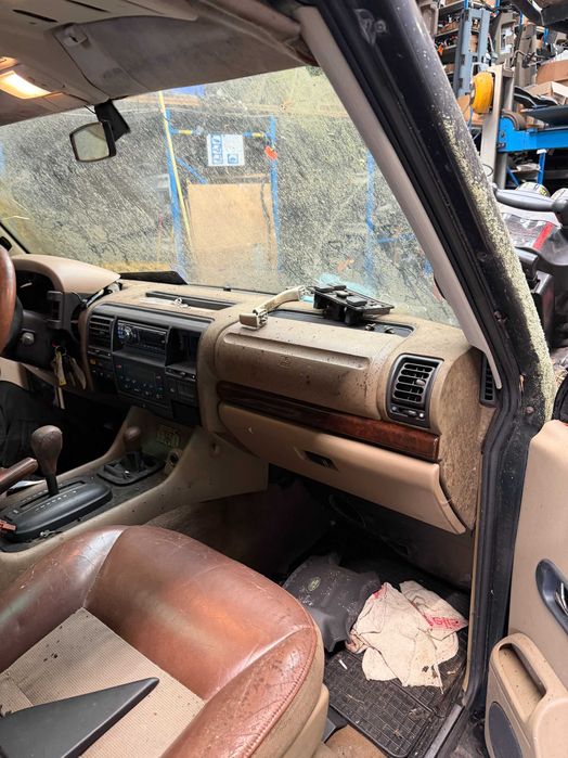 Land Rover Discovery Tablier Bege 350€