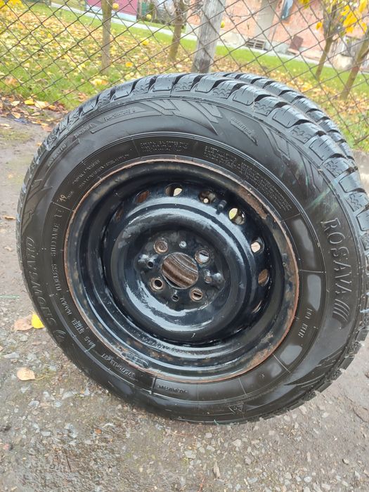 Продам зимню резину