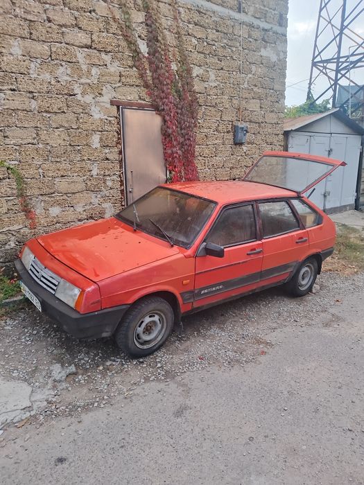 Продам автомобиль ВА3 2109