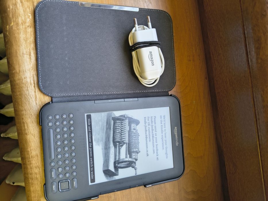 Kultowy Kindle Keyboard 3 | Stan Dobry + Etui + Oryginalna Ładowarka! Bateria super