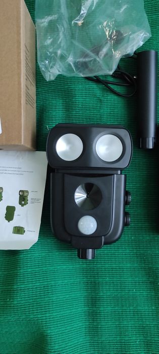 Відлякував тварин садовий,сонячна панель.