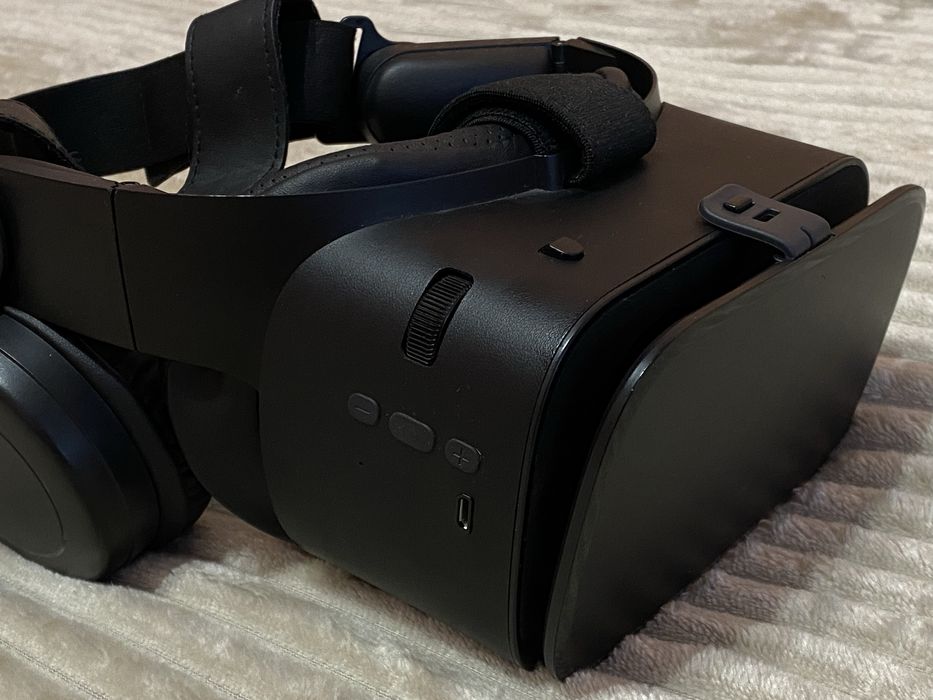 Продам VR окуляри