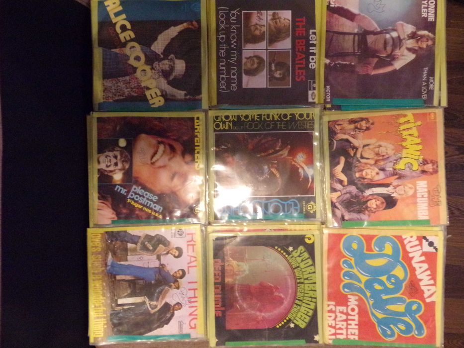 Discos de vinil -43 singles - 50€