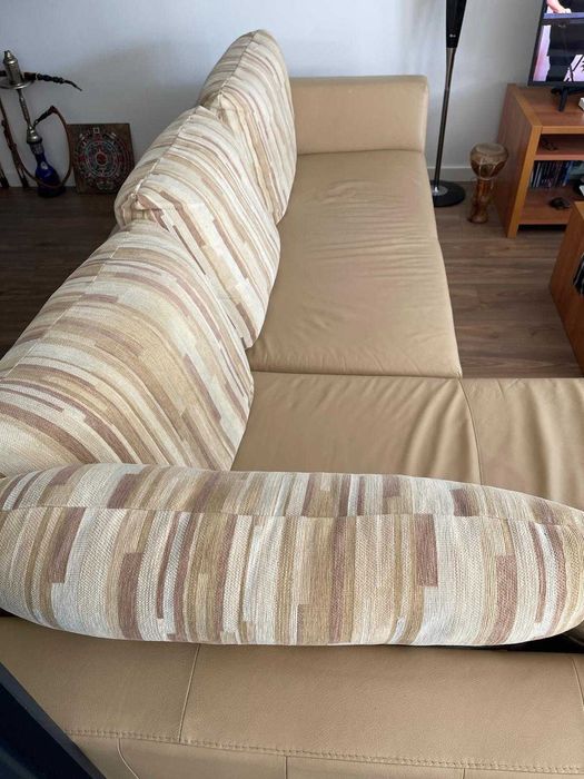 Sofá com Chaise-Longue