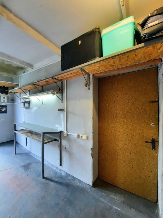 Гараж біля 10 школи і скверу ім. О.Бабаєва. | Центр