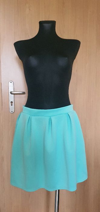 Śliczna miętowa spódniczka mini