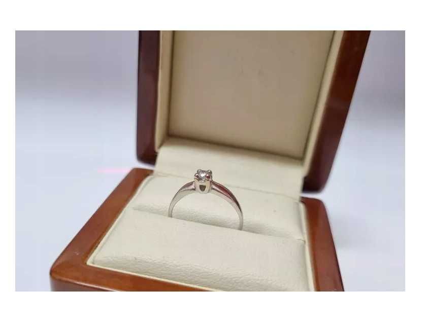 piękny złoty pierścionek BIAŁE ZŁOTO 1,75G 750 BRYLANT