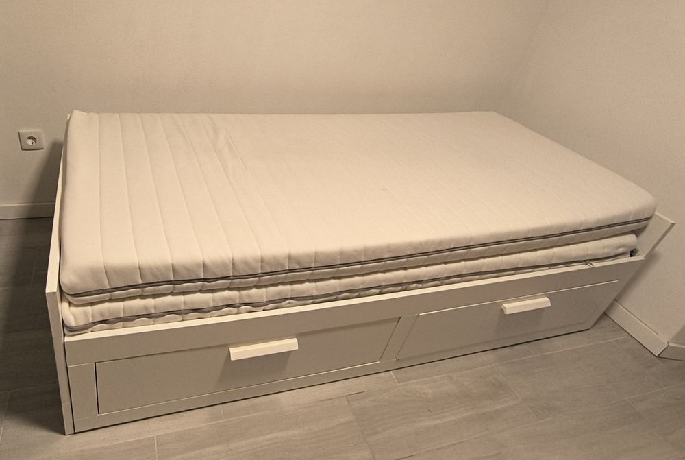 Cama Brimnes c/ 2 colchões
