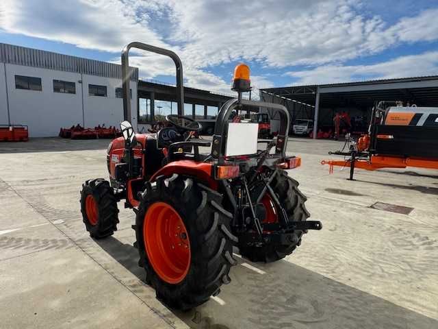 Trator Kubota B2530