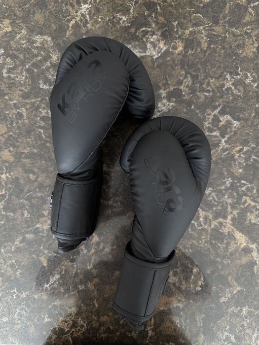 Боксерские перчатки RDX 12 oz