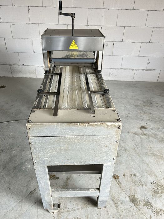 Хліборізальна машина