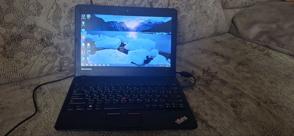 Нетбук Lenovo ThinkPad X121e