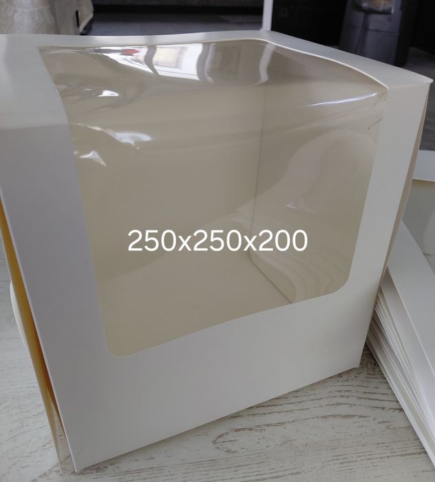 Коробки для тортів