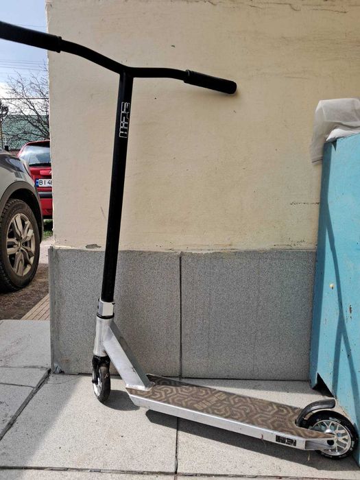 Продам трюковий самокат Hipe H3