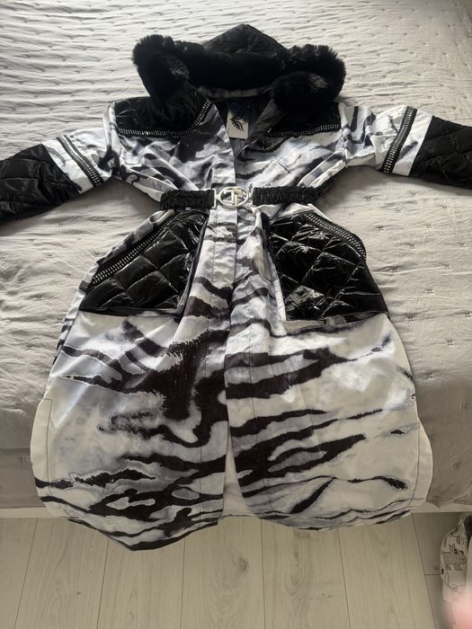 Nowy plaszcz tatu z tygrysem