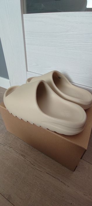 Yeezy Slides Bone rozmiar 43
