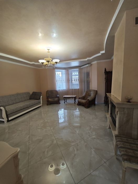 Тривала оренда будинку у Львові по вул  Землероба